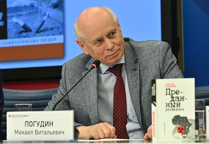 Razvedchik editor-in-chief Mikhail Pogudin