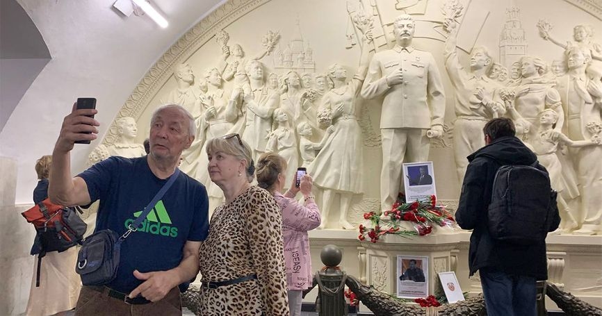 Russians take selfies and lay flowers at the feet of the newly-restored sculpture of Stalin at Moscow’s Taganskaya metro station.