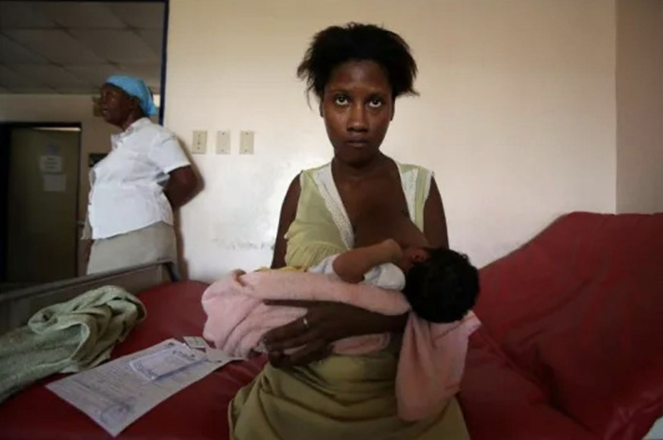 Marianelis del Rosario and her newborn at Antonio Hospital, Dominican Republic