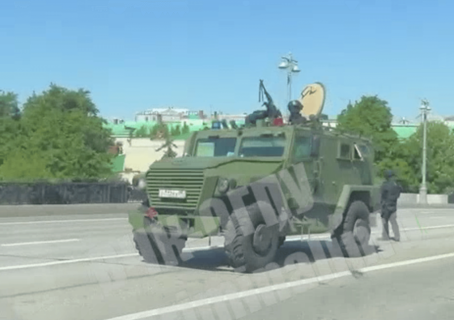 A military vehicle deployed in central Moscow. Screenshot: VChK-OGPU (Telegram)