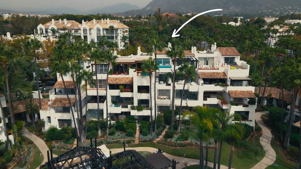 A penthouse in Spain registered to MGIMO University rector Anatoly Torkunov’s daughter, Yekaterina Torkunova. Screenshot: Anti-Corruption Foundation (ACF)