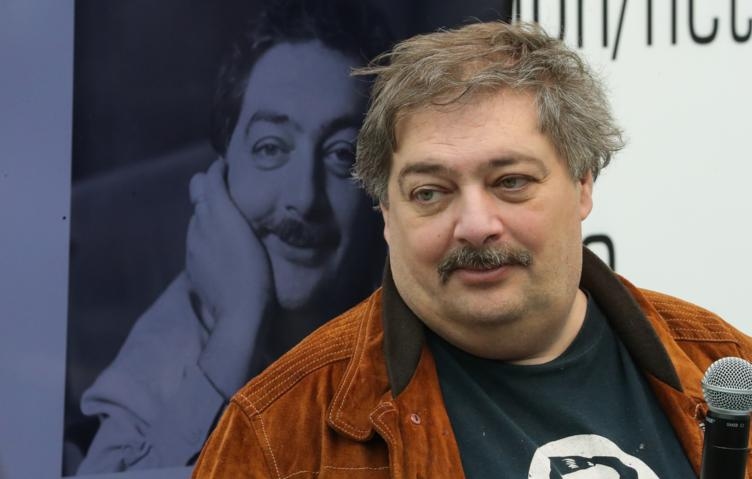 Exiled Russian writer and poet Dmitry Bykov survived a poisoning attempt by the FSB in 2019. Photo: Sergei Karpukhin / TASS