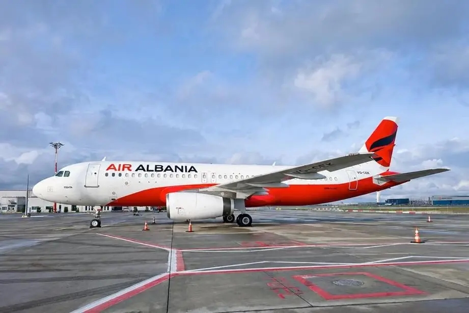 The Airbus A320-232, shown in Air Albania livery, previously carried the Cayman Islands registration VQ-CEK before being acquired by the Russian airline Severo-Zapad. Photo: Turkay Oksuz / Jetphotos