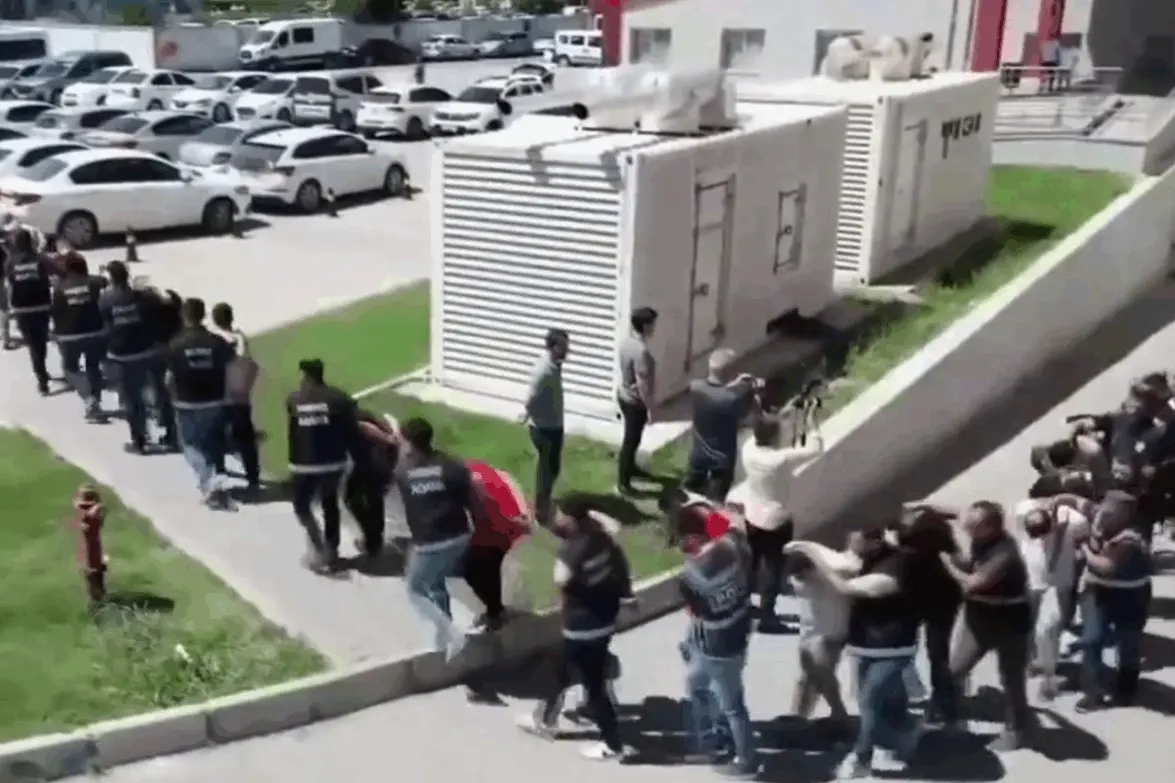 Suspected members of the Daltons gang being detained in Turkey. Screenshot from video: Turkish Minute