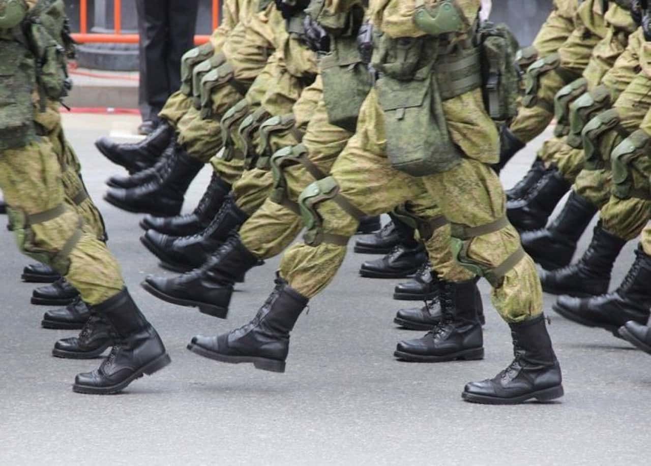 А не пора ли нам открепиться? Как сняться с воинского учета уехавшим из России