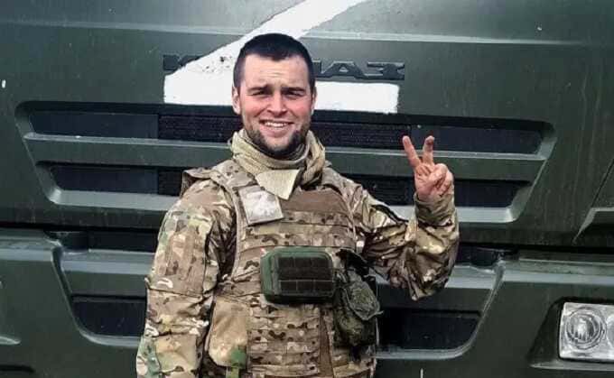 Z-блогер Егор Гузенко, критиковавший Путина и Минобороны, рассказал о пытках из-за конфликта с бойцами «Ахмата» 