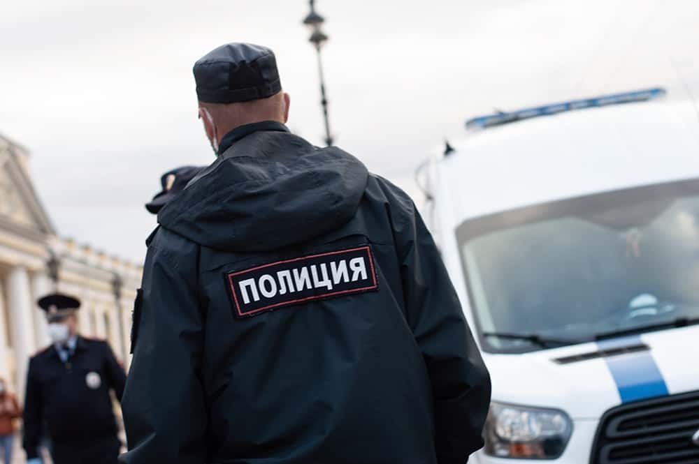 К псковскому депутату «Яблока» и участникам движения «Голос» пришли с обысками по делу о «дискредитации» армии