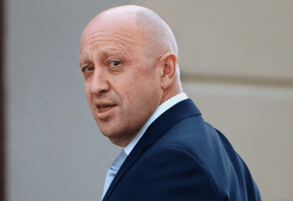 Рекламу ЧВК Вагнера с обещающим «дружный коллектив» Пригожиным начали показывать по телевидению