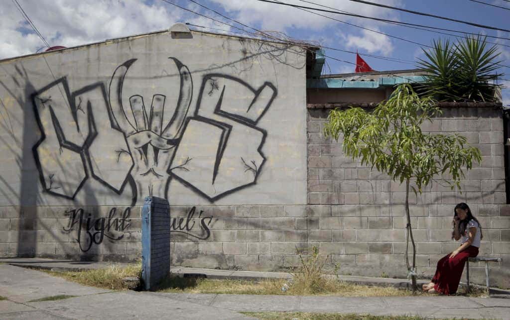 Власти США отказываются вернуть несправедливо депортированного в Сальвадор человека, вопреки решению Верховного суда