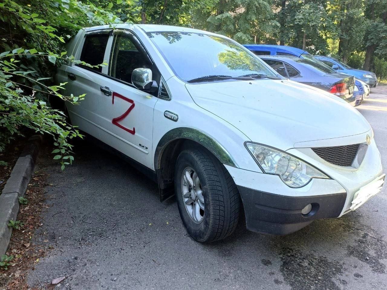 В Воронеже десятки машин исписали символом Z. Местные власти сочли это «дискредитацией» российской армии