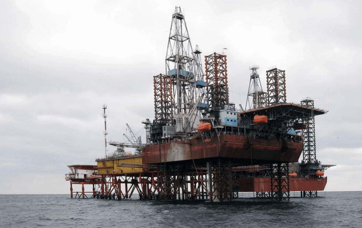 «Нафтогаз» отсудил $5 млрд у России за активы в Крыму