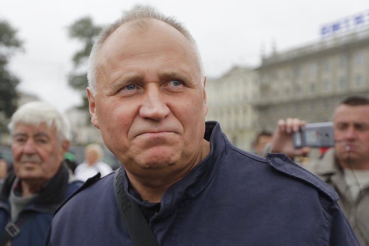 Экс-политзаключенный Николай Статкевич отказался покидать Беларусь и остается на нейтральной полосе — СМИ 