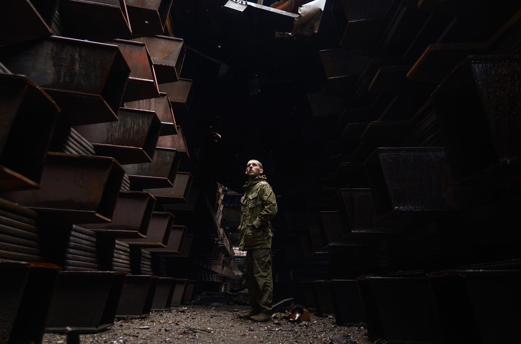 «The eyes of Azovstal», photographer Orest posted his latest photos from the plant. He is preparing for captivity