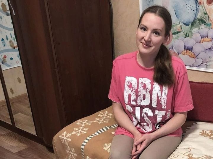Single mom denounced by neighbor, fined for anti-war drawings