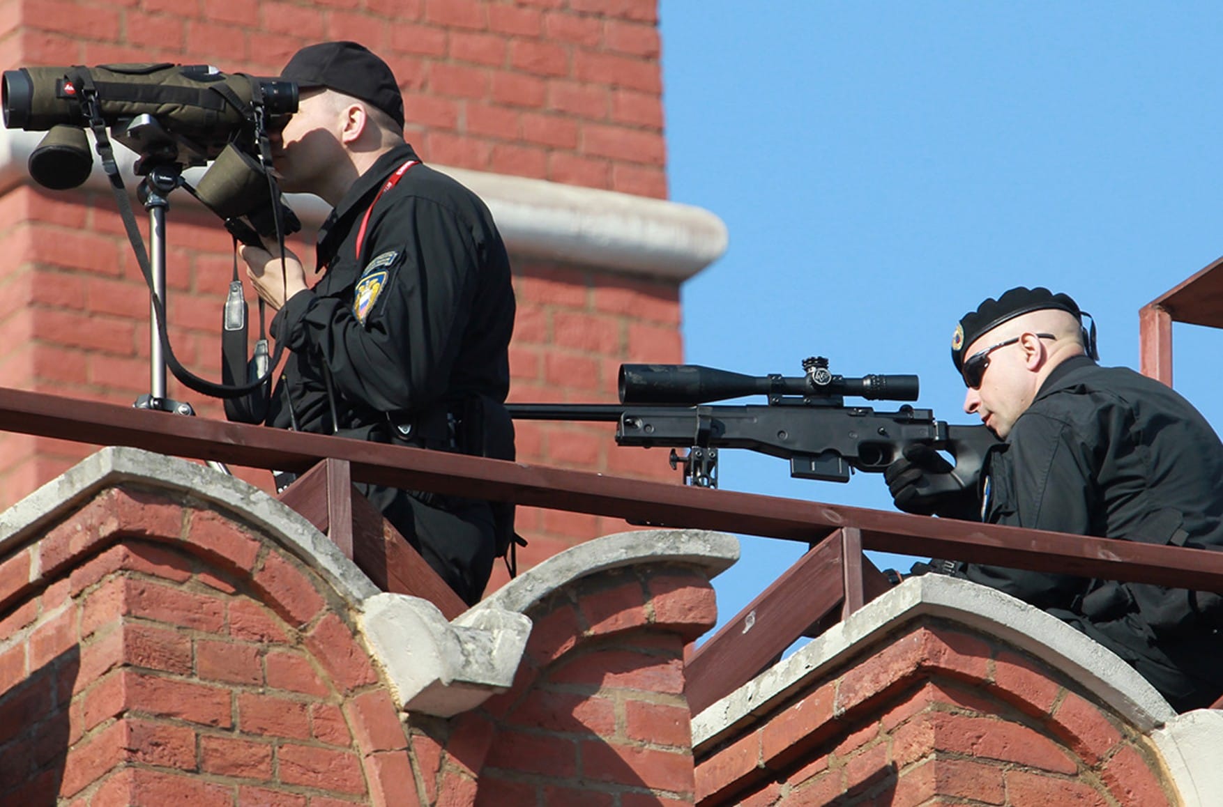 Enemy within the Kremlin Gates. FSO gets ready to protect Putin from coup by using priests, hypnotists and political officers 