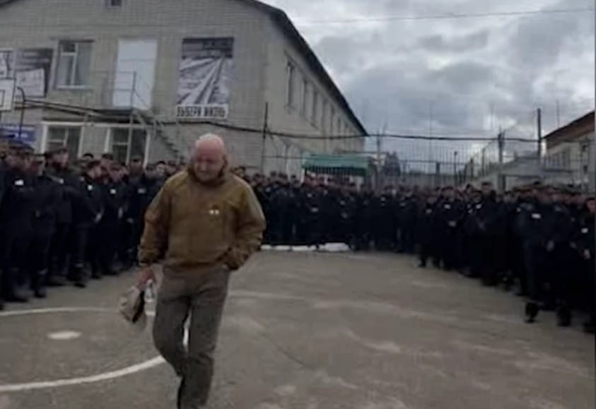 Alexei Navalny says Wagner Group founder Prigozhin made multiple visits to his prison to recruit convicts for the war in Ukraine