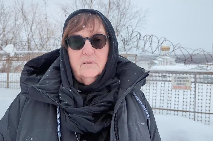 Alexei Navalny’s mother demands criminal case against investigators for abuse of her son’s corpse