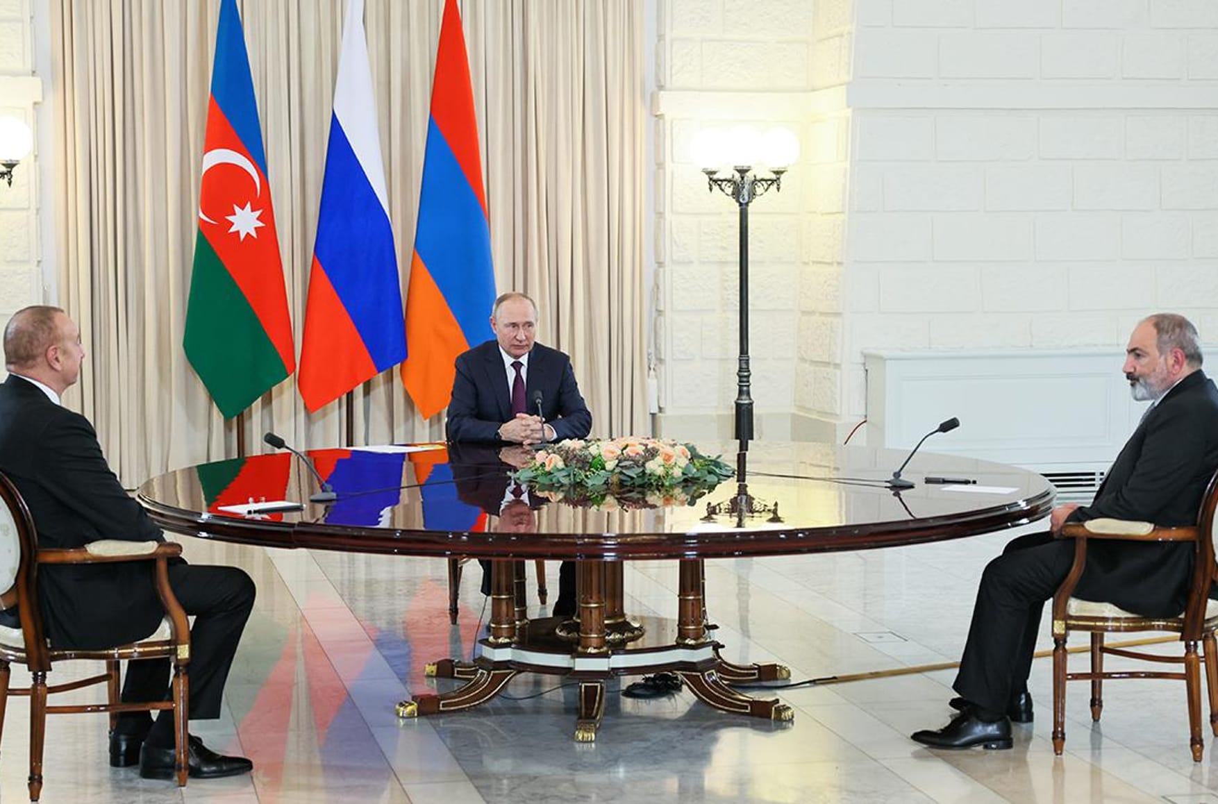 Russia pushes Azerbaijan to attack Armenia, but Aliyev fears full-scale war due to Western sanctions threat, experts say