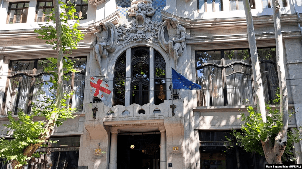 Five Georgian ambassadors resign amid protests against Tbilisi’s rejection of EU path
