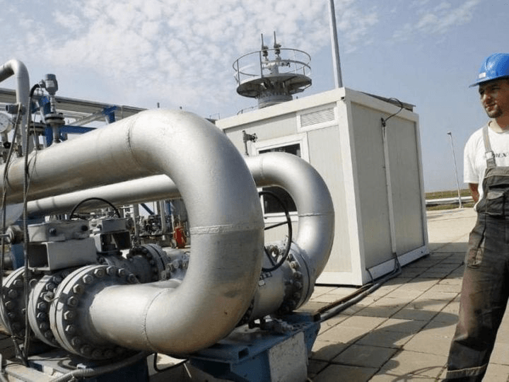 Kremlin promises Serbia 25% discount on Russian natural gas