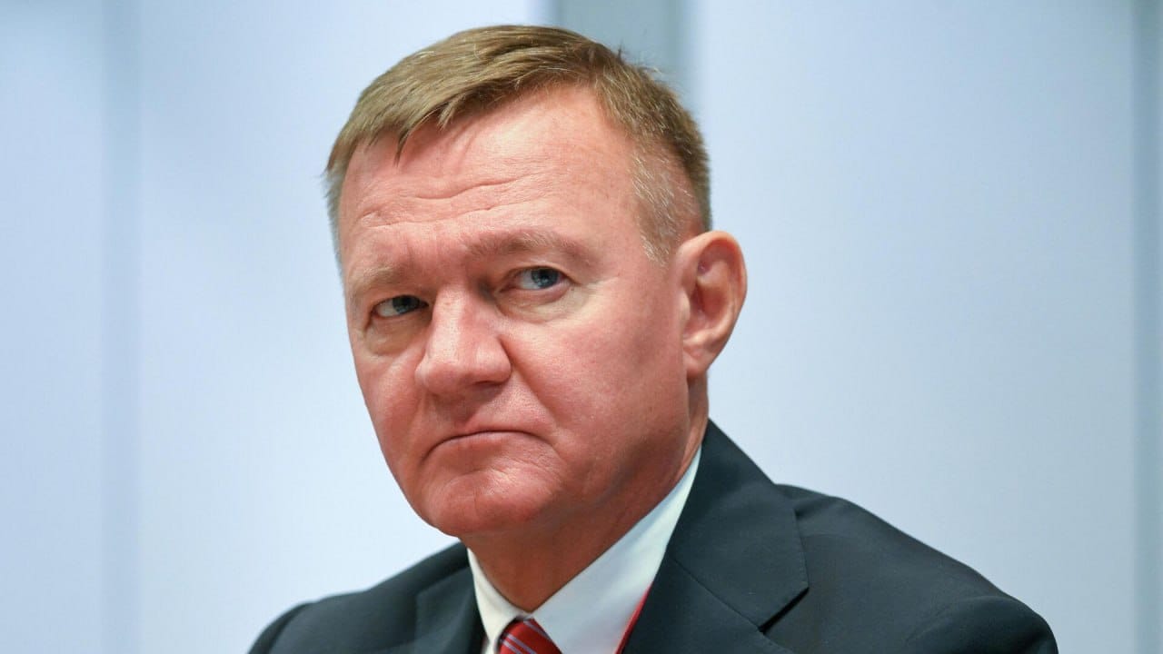 Russia’s former transport minister Roman Starovoit commits suicide after being fired by Vladimir Putin