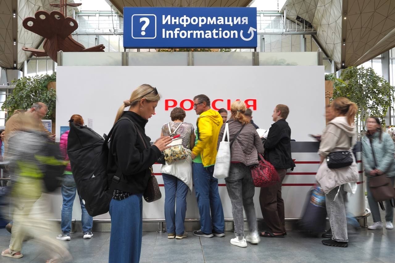 Major airports across Russia cancel hundreds of flights as passengers kept in the dark about Ukrainian drone threat