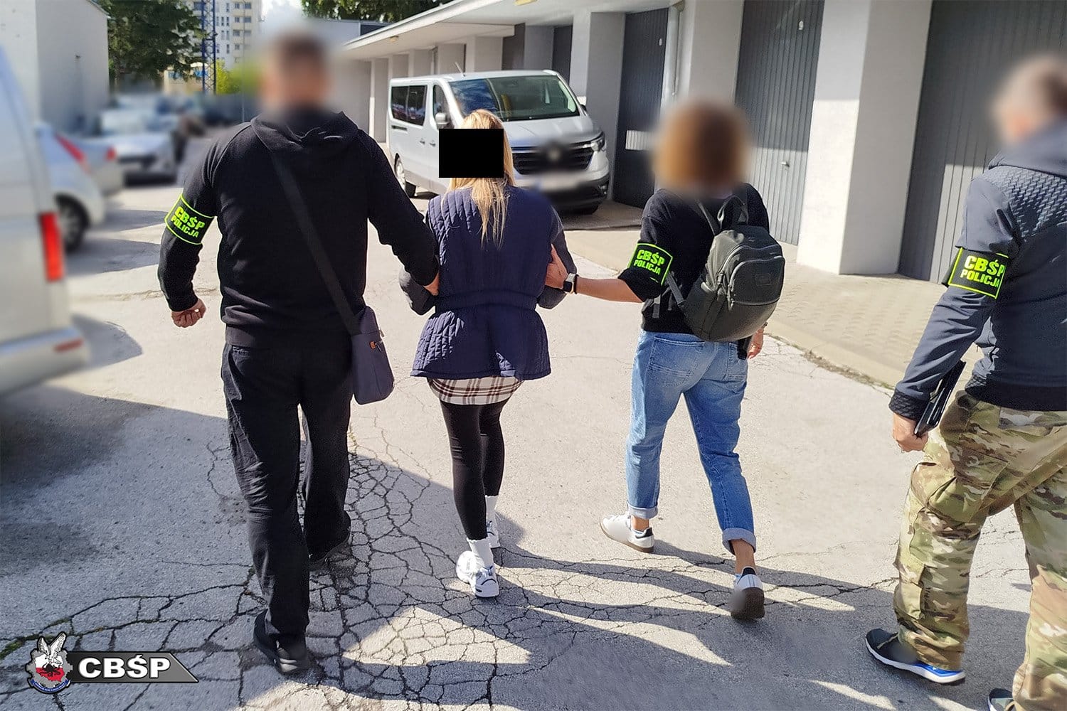 Polish police detain 20 suspects for smuggling 600 sanctioned luxury cars into Russia and Belarus