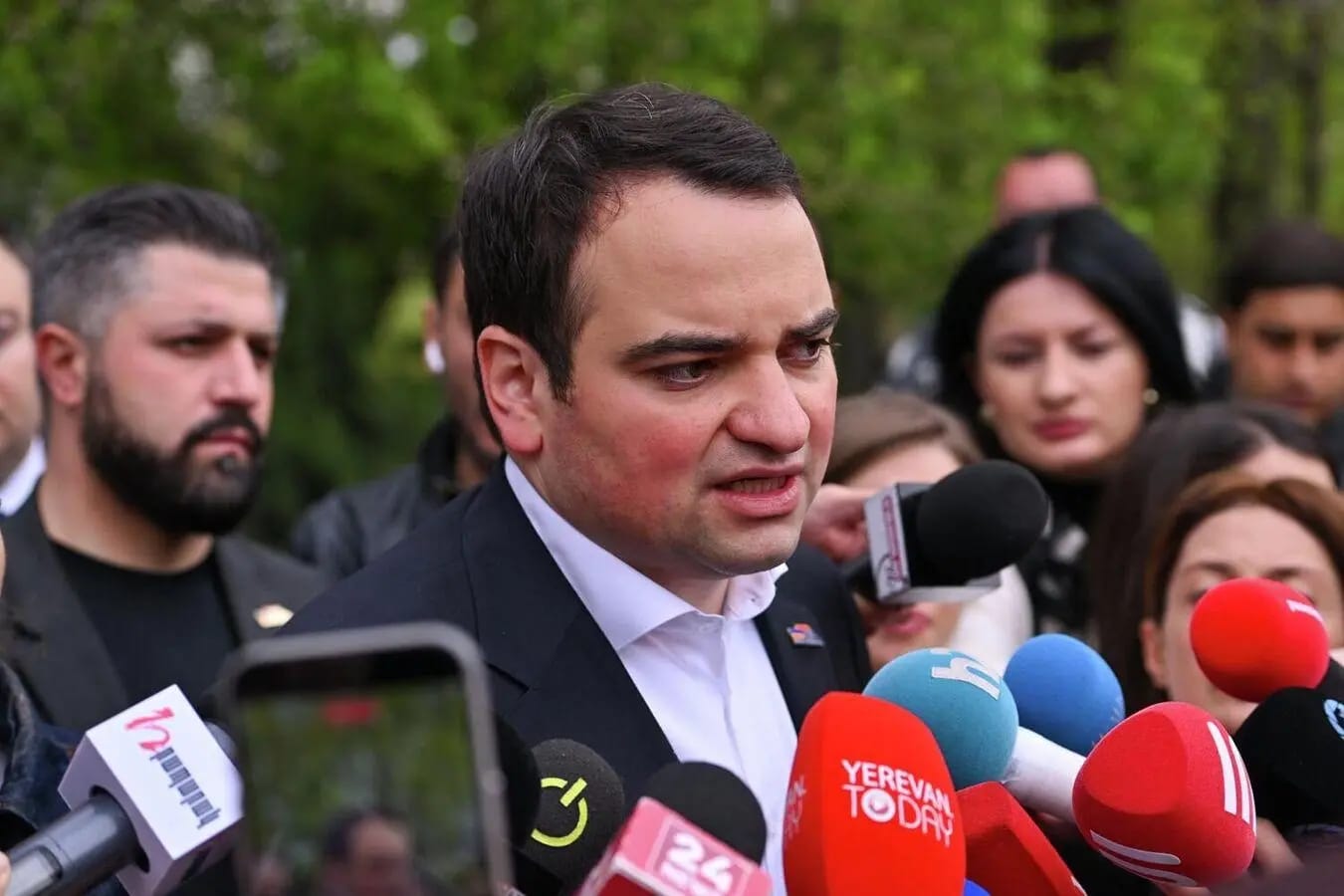 Top Strong Armenia candidate Narek Karapetyan investigated on suspicion of holding Russian citizenship