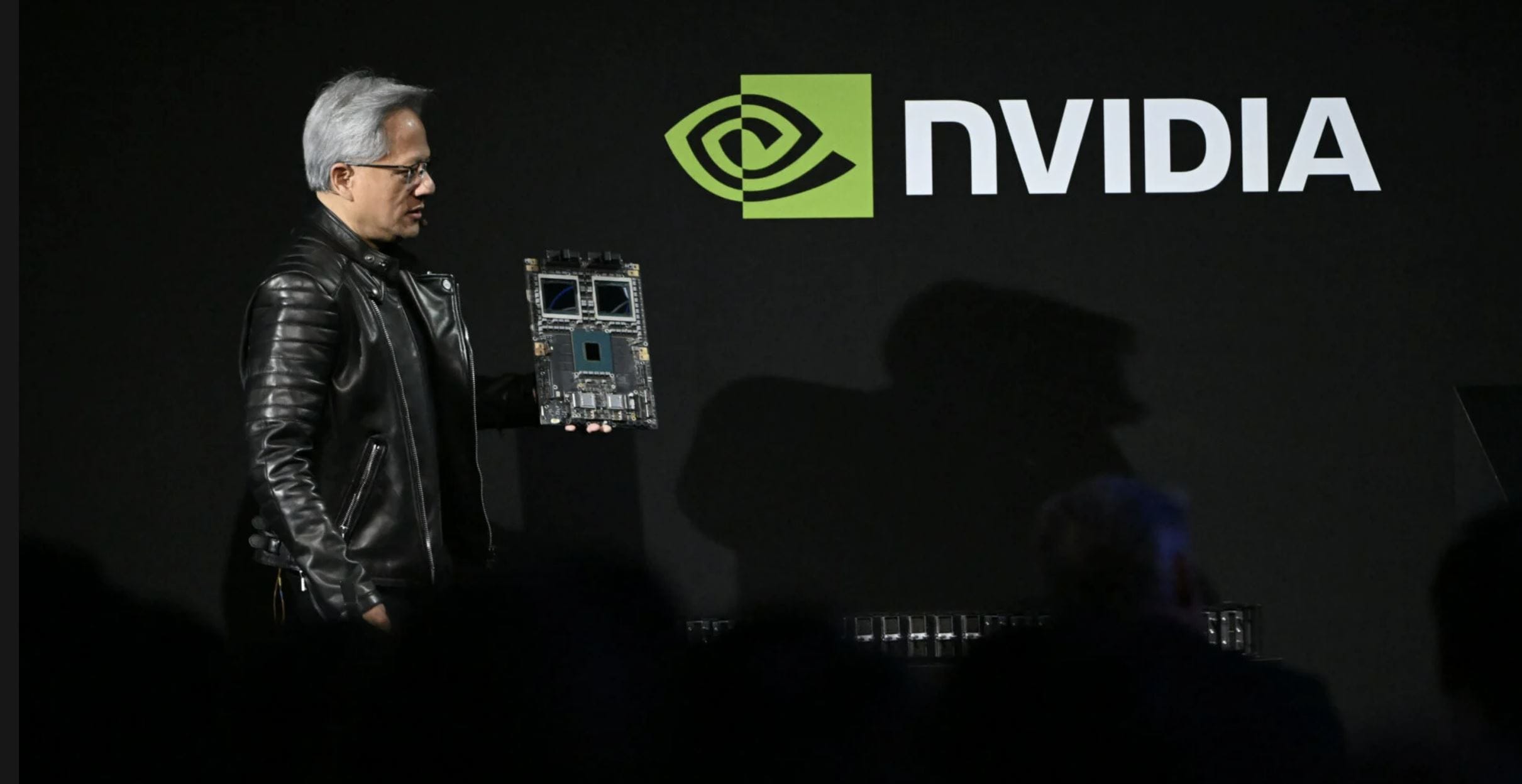 Производитель чипов Nvidia стала первой в истории компанией, чья капитализация превысила $4 трлн