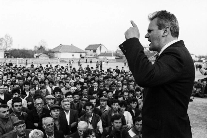 Slobodan Milosevic delivers a speech at Kosovo Polje, 1987