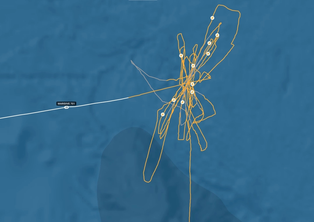 The Maridive 701 tugboat sailing alongside the Arctic Metagaz gas carrier