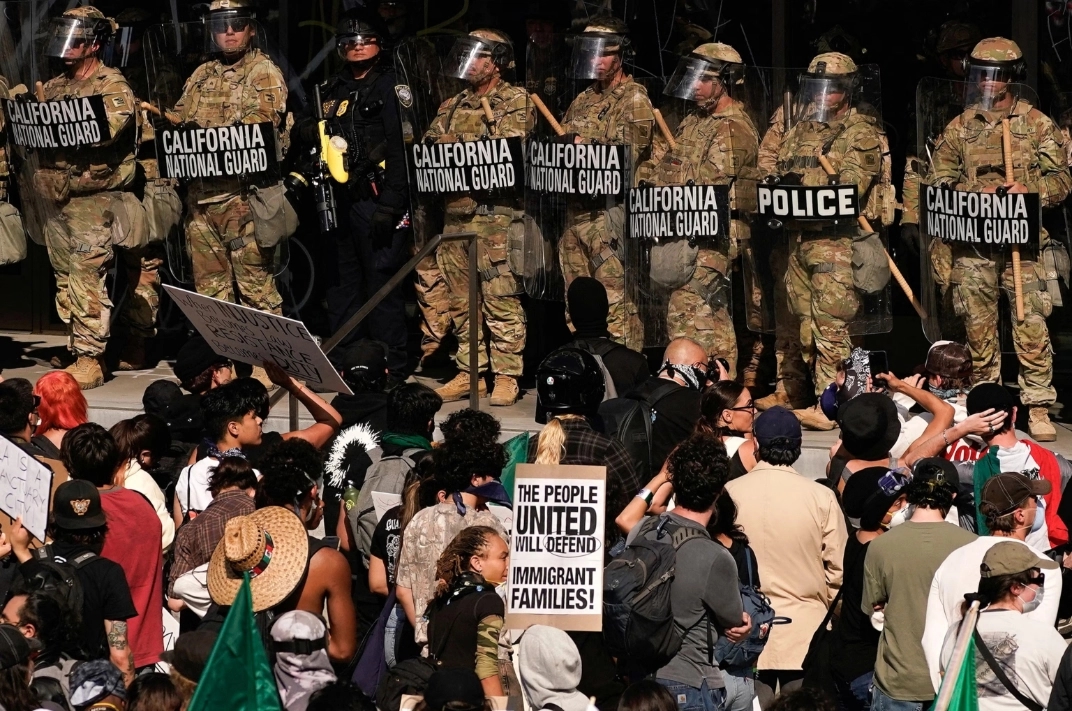 Not only in the United States but also in Europe, people have actively protested against what they view as ICE’s unlawful methods