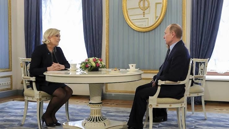Marine Le Pen with Putin in March 2017, shortly before France’s presidential election