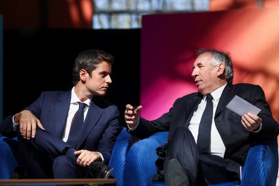 Former centrist prime ministers Gabriel Attal (left) and François Bayrou (right)
