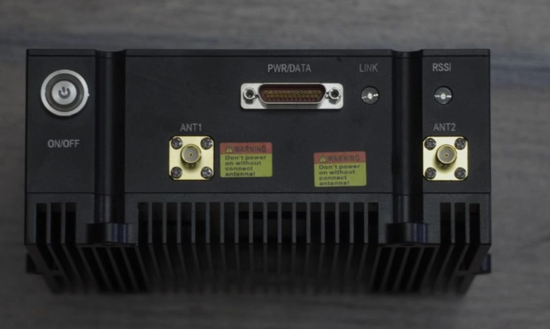 Unmarked mesh modem made by Xingkai Technology, identified by The Insider as the XK F-359