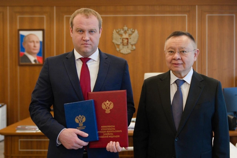 GRU officer Alexei Vlasov and Construction Minister Irek Fayzullin