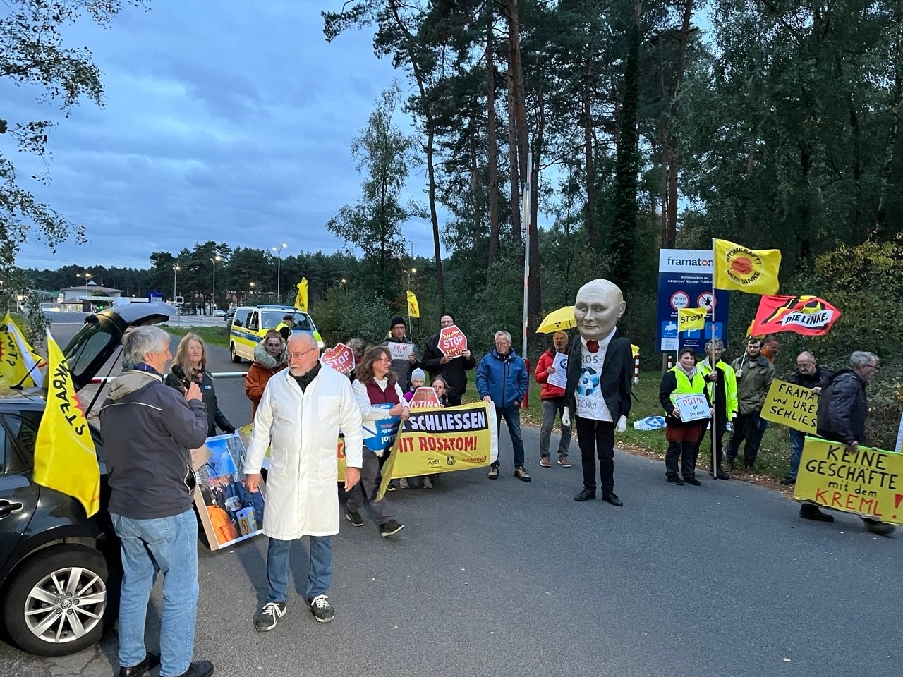 Protest at the nuclear fuel plant in Lingen