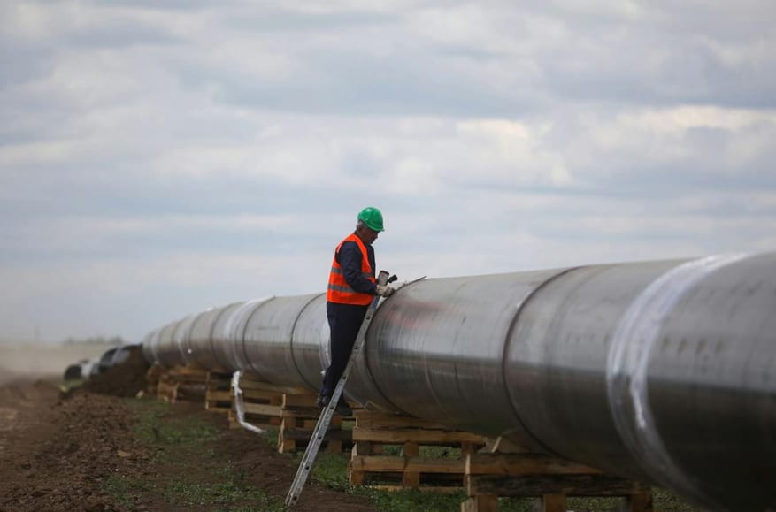 EU increased LNG and pipeline gas imports from Russia by 18% last year, energy think tank reports