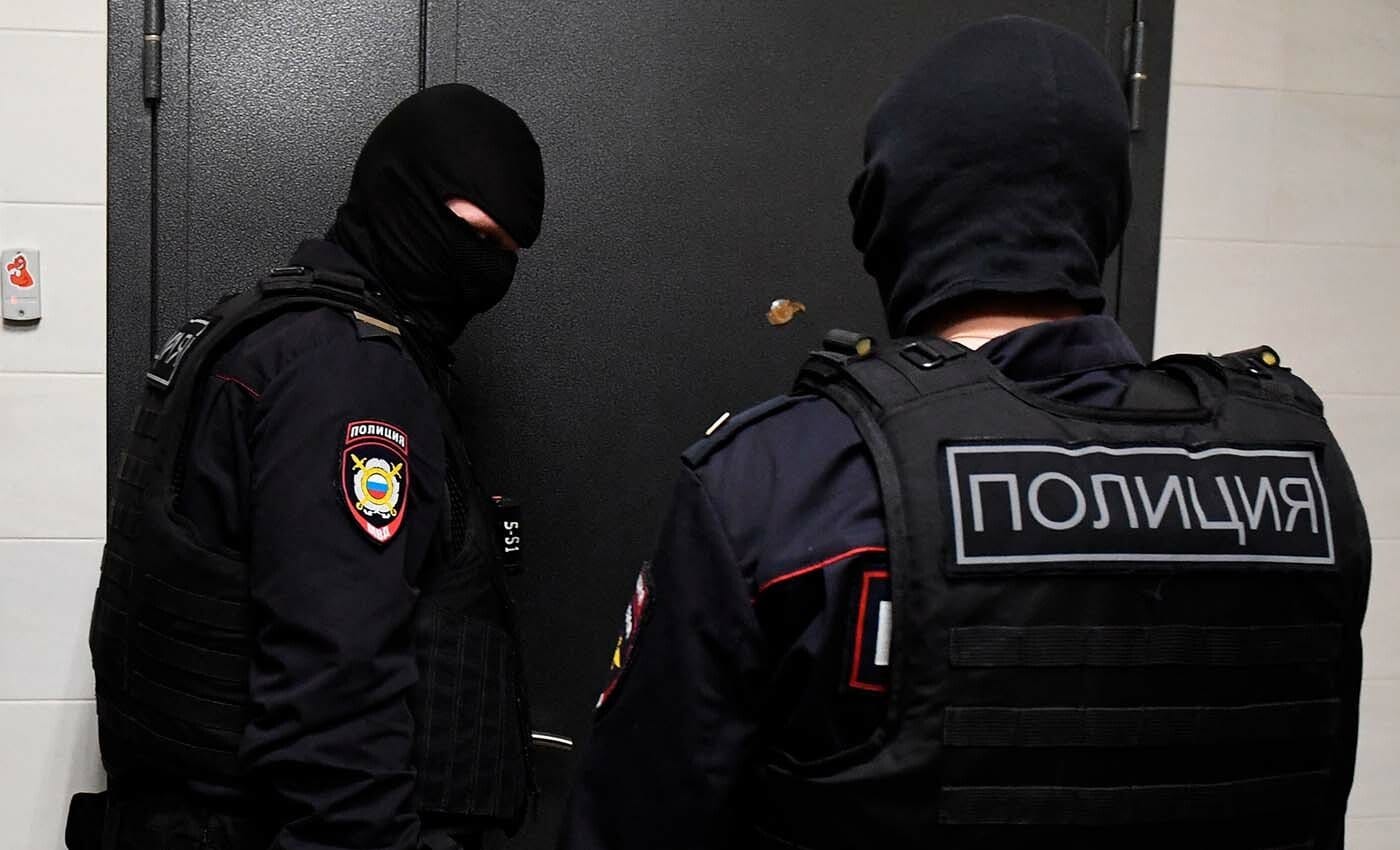 Warrantless harassment: Russian security services are using a legal loophole to “inspect” the homes of suspected dissidents