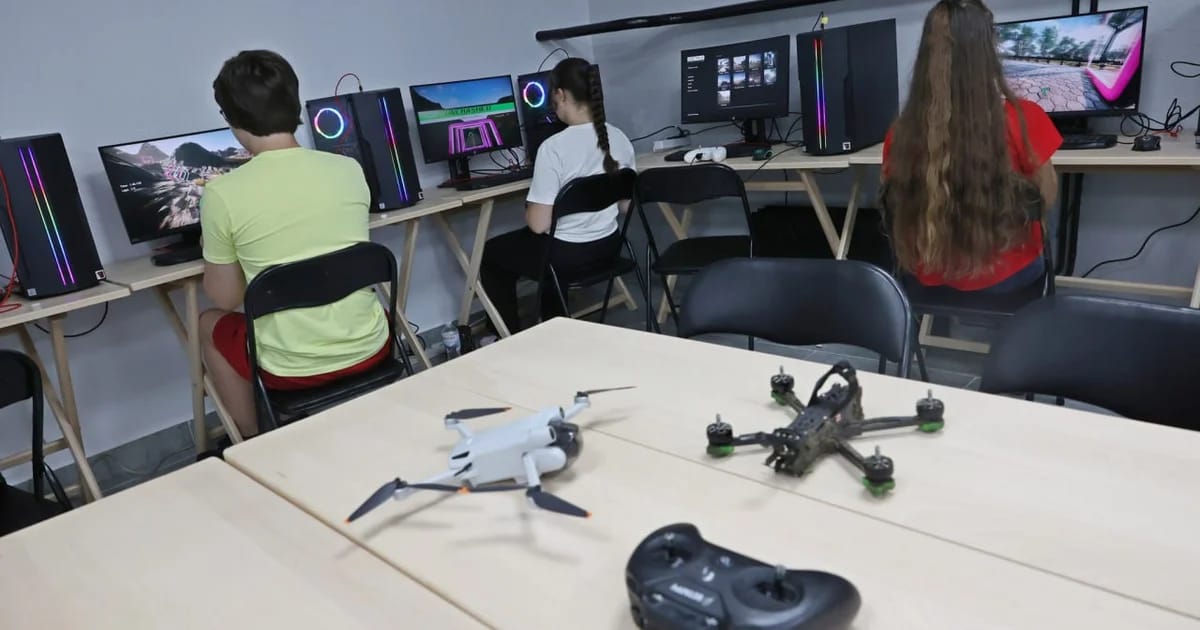 Russian school curriculum to include training in assembling and operating drones