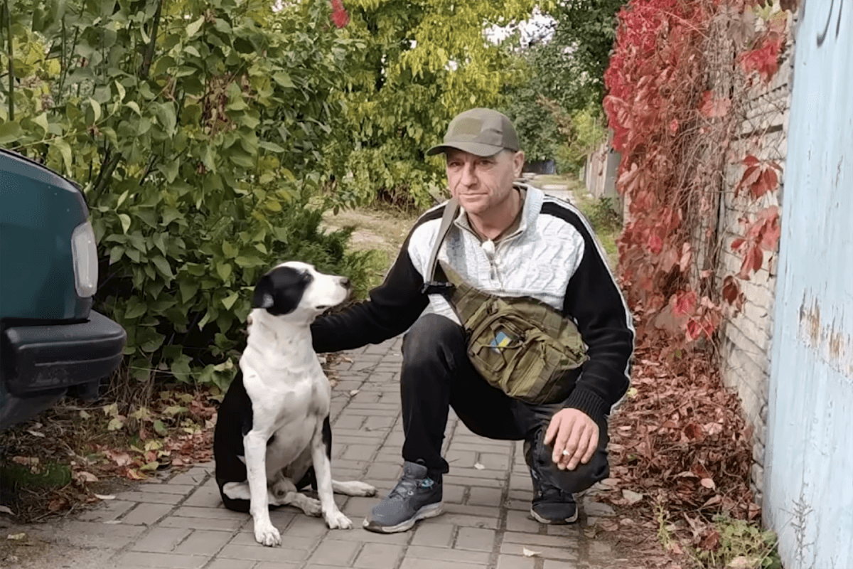 Боец ВСУ вышел из плена, уговорив российских солдат сдаться ему в плен — «Вот Так»