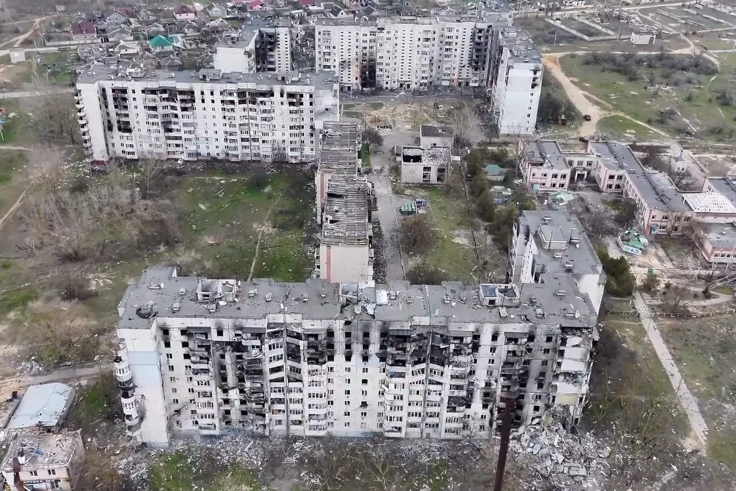 “No gas, no electricity, no heat. They won’t survive another winter”: Ukraine set to evacuate residents of Russian-occupied Oleshky