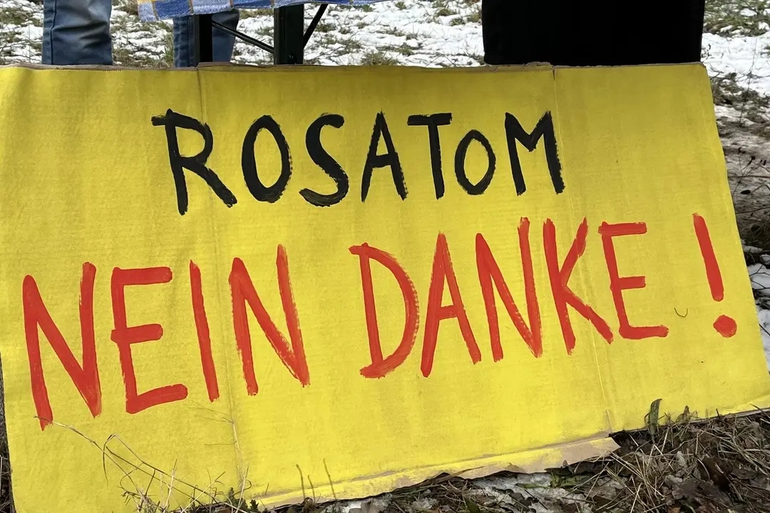 A placard reading "Rosatom No Thank You!" in German. Photo: Ecodefense!