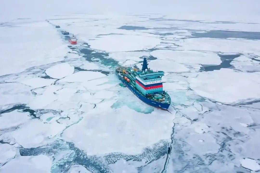 10 “shadow fleet” tankers awaiting icebreakers in the Kara Sea are likely carrying oil from Russia’s Arctic fields