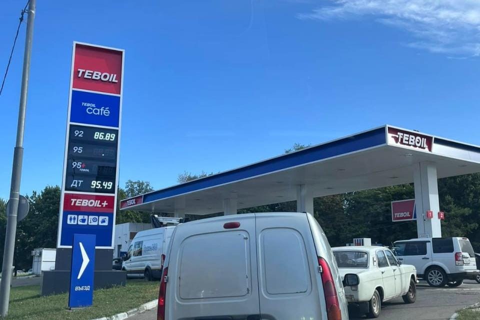“Many won’t make it through the year”: Fuel shortages are hitting businesses across Russia