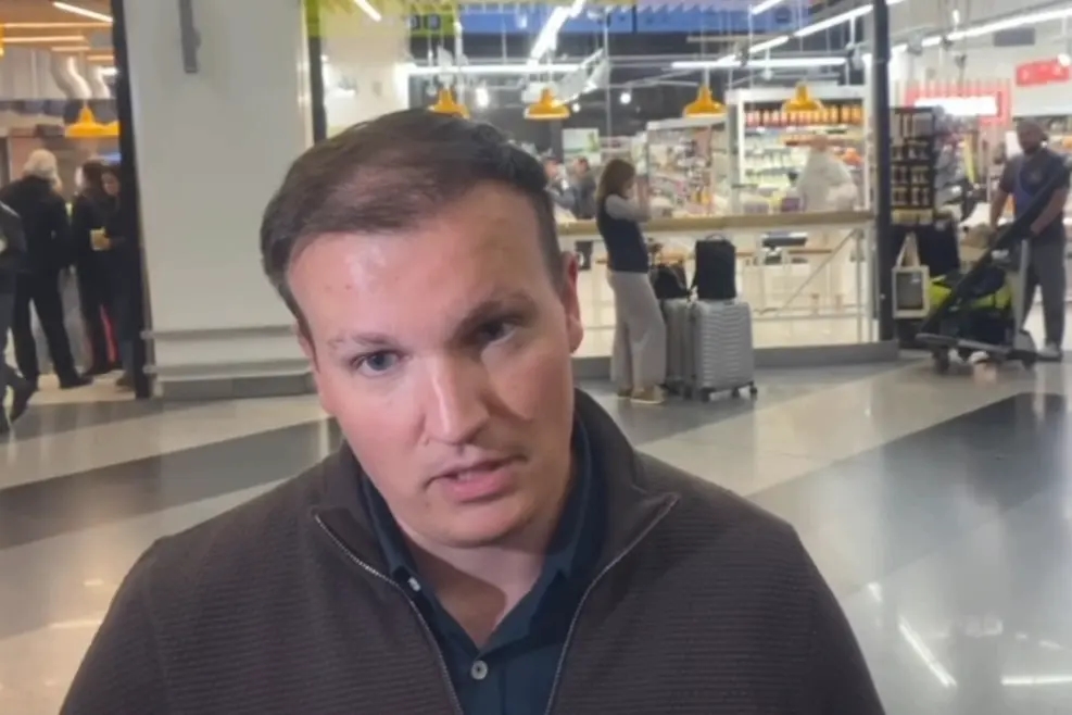 Mikhail Zvinchuk at Sheremetyevo Airport in Moscow on Oct. 11, 2026. Photo: RTVI