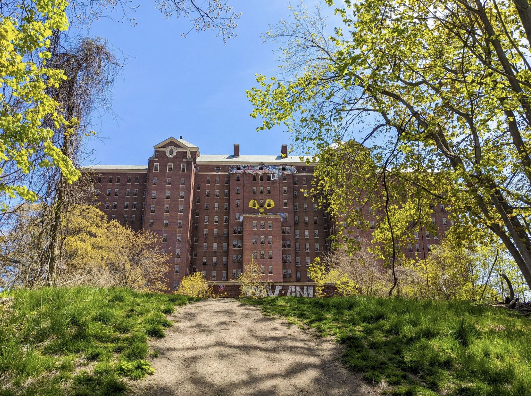 An abandoned psychiatric clinic in New York