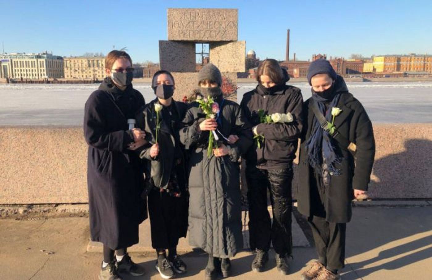 Акция «Девушек в черном» в Санкт-Петербурге