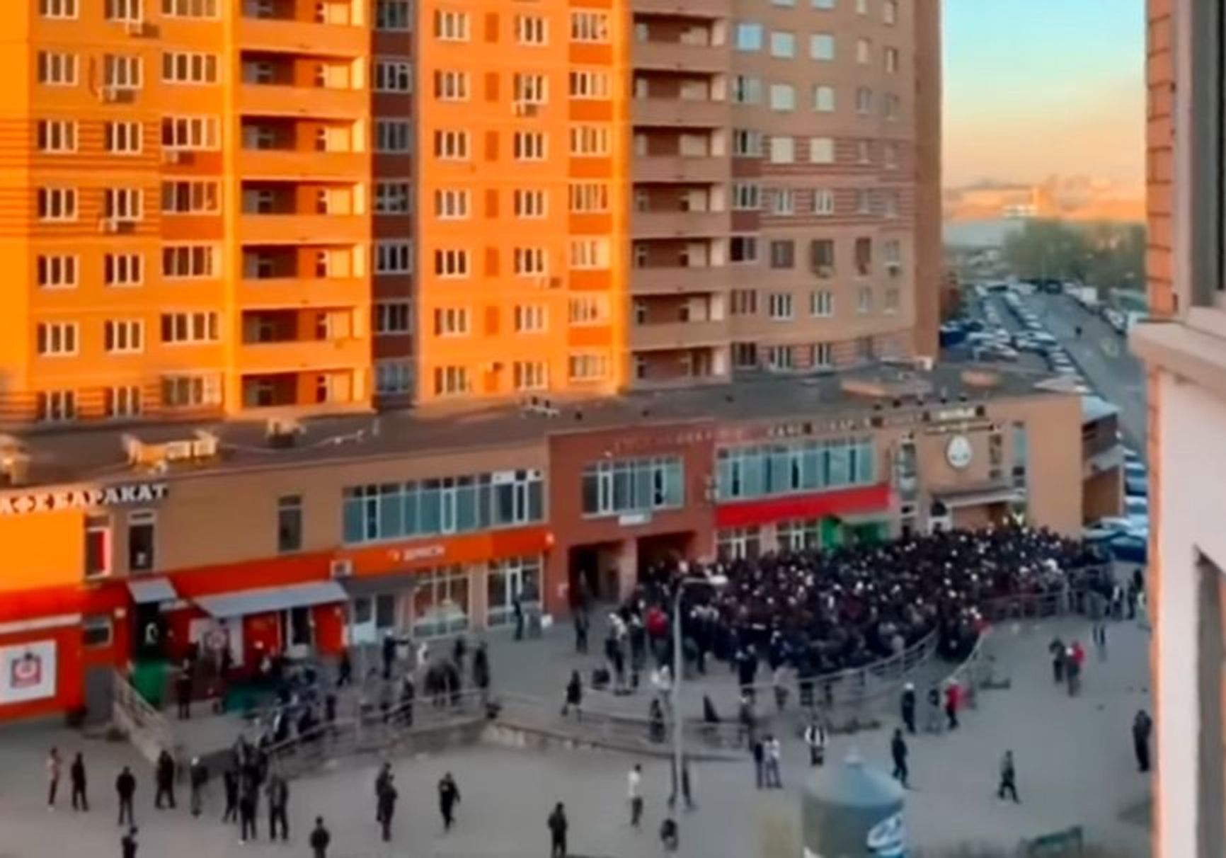 Muslims at the “mosque” in the Yuzhny Microdistrict, April 2023