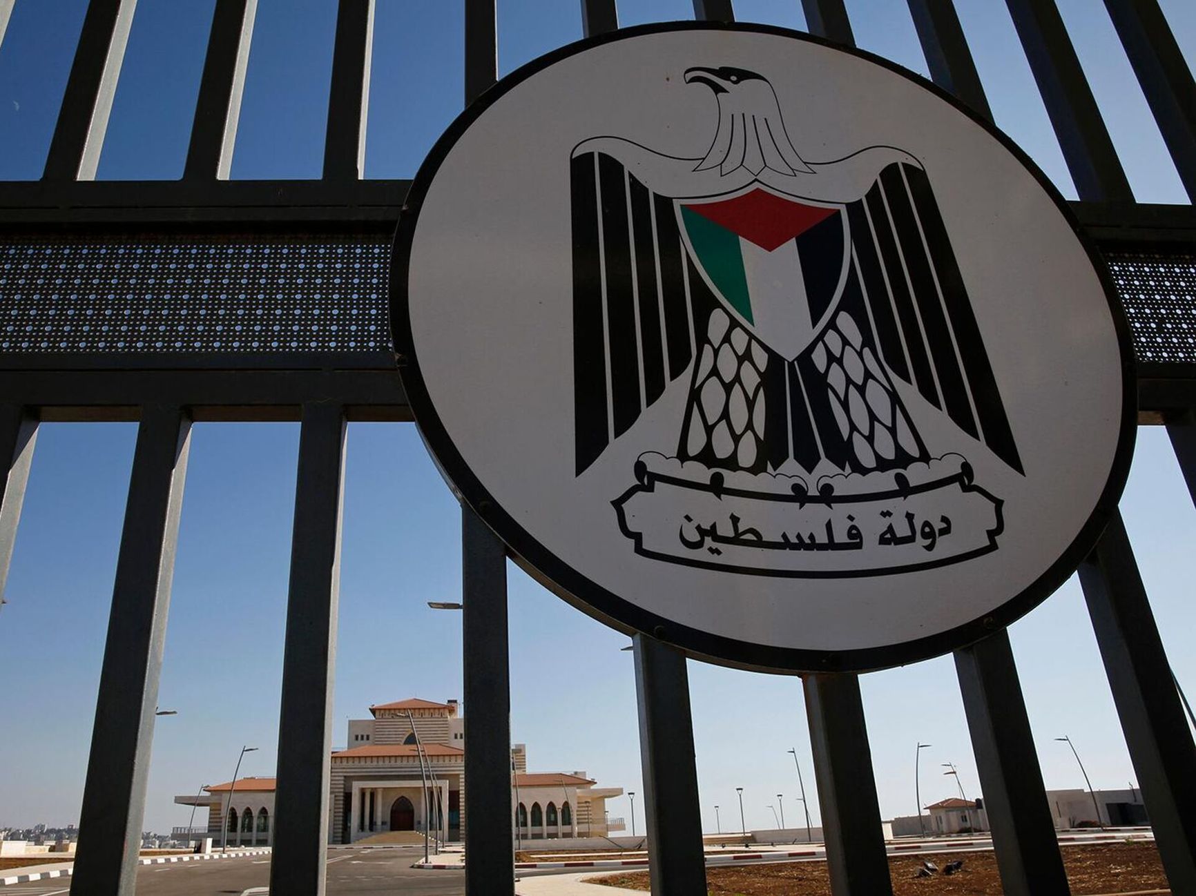 PCPSR polling shows 81% of Palestinians want Mahmoud Abbas to resign.